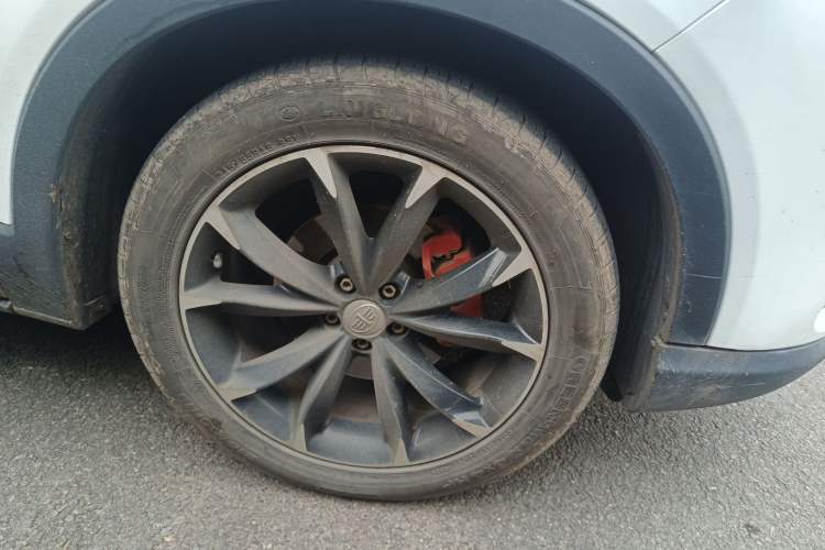 Used FAW Senya R9 2018 1.2T Automatic Luxury Smart Edition Right Front Wheel Hub