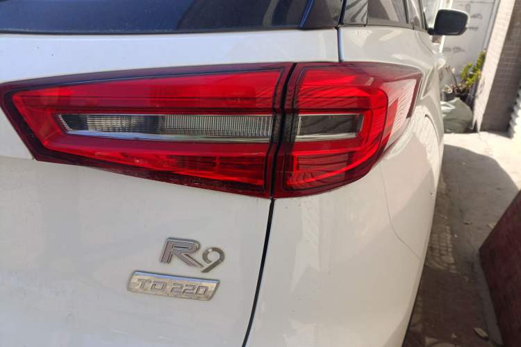Used FAW Senya R9 2018 1.2T Automatic Comfortable Smart Edition Right Rear Taillight