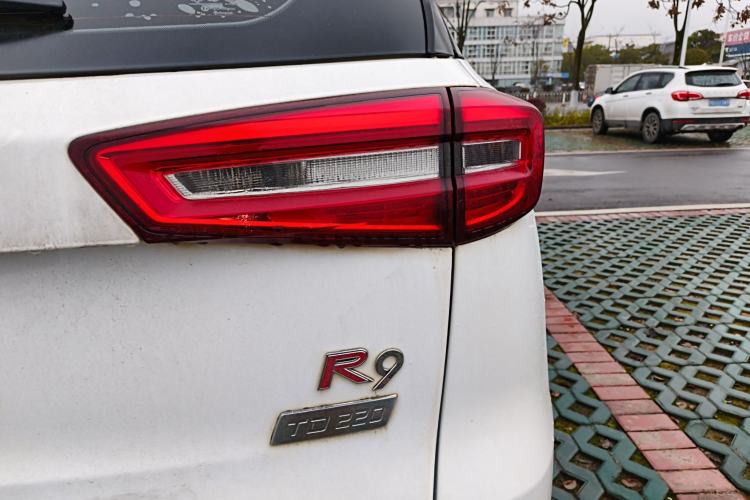 Used FAW Senya R9 2018 1.2T Automatic Luxury Smart Edition Right Rear Taillight