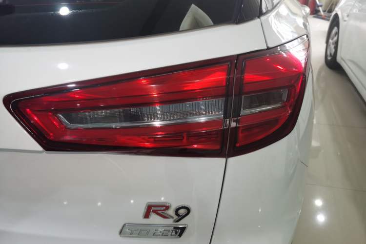 Used FAW Senya R9 2018 1.2T Automatic Prestige Smart Enjoyment Model Right Rear Taillight