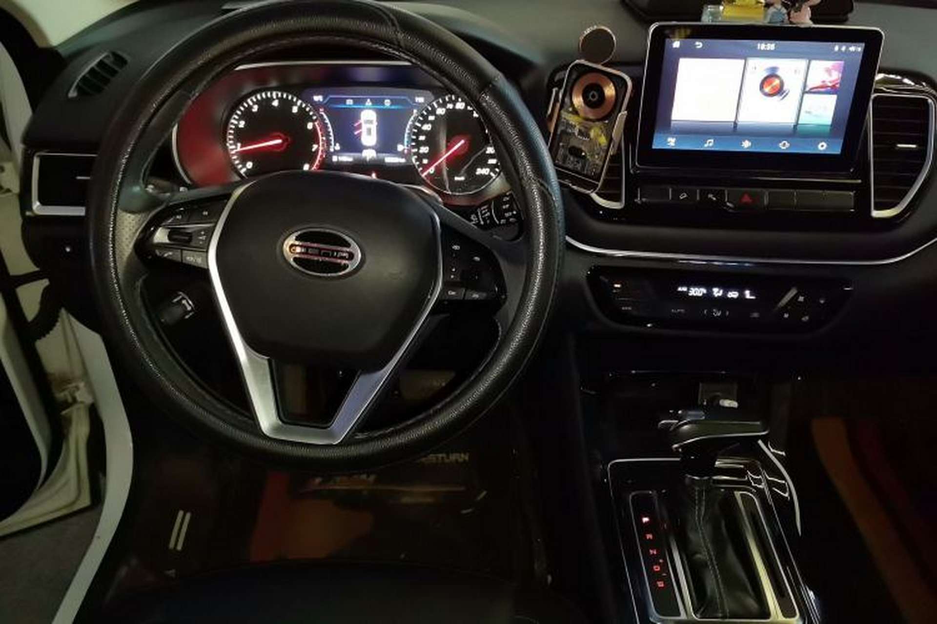 Used FAW Senya R9 2018 1.2T Automatic Luxury Smart Edition Steering Wheel
