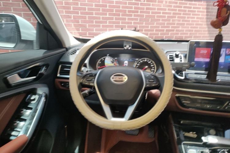 Used FAW Senya R9 2018 1.2T Automatic Luxury Smart Edition Steering Wheel