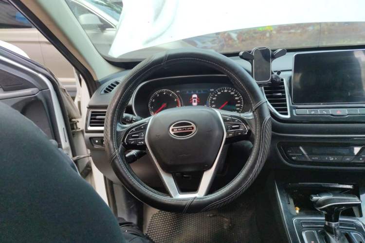Used FAW Senya R9 2018 1.2T Automatic Luxury Smart Edition Steering Wheel