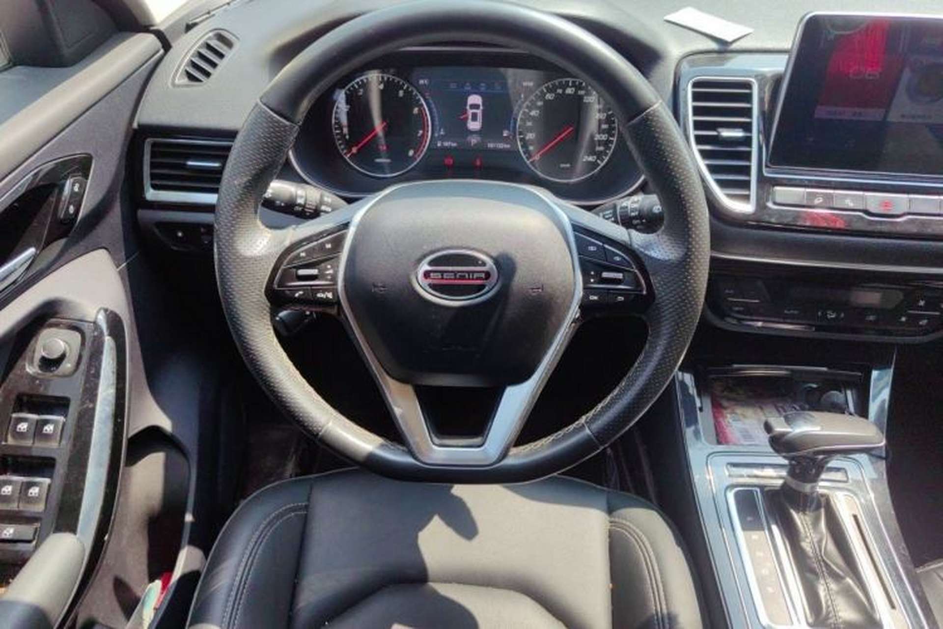 Used FAW Senya R9 2018 1.2T Automatic Luxury Smart Edition Steering Wheel