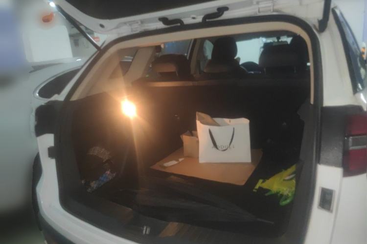 Used FAW Senya R9 2018 1.2T Automatic Luxury Smart Edition Trunk