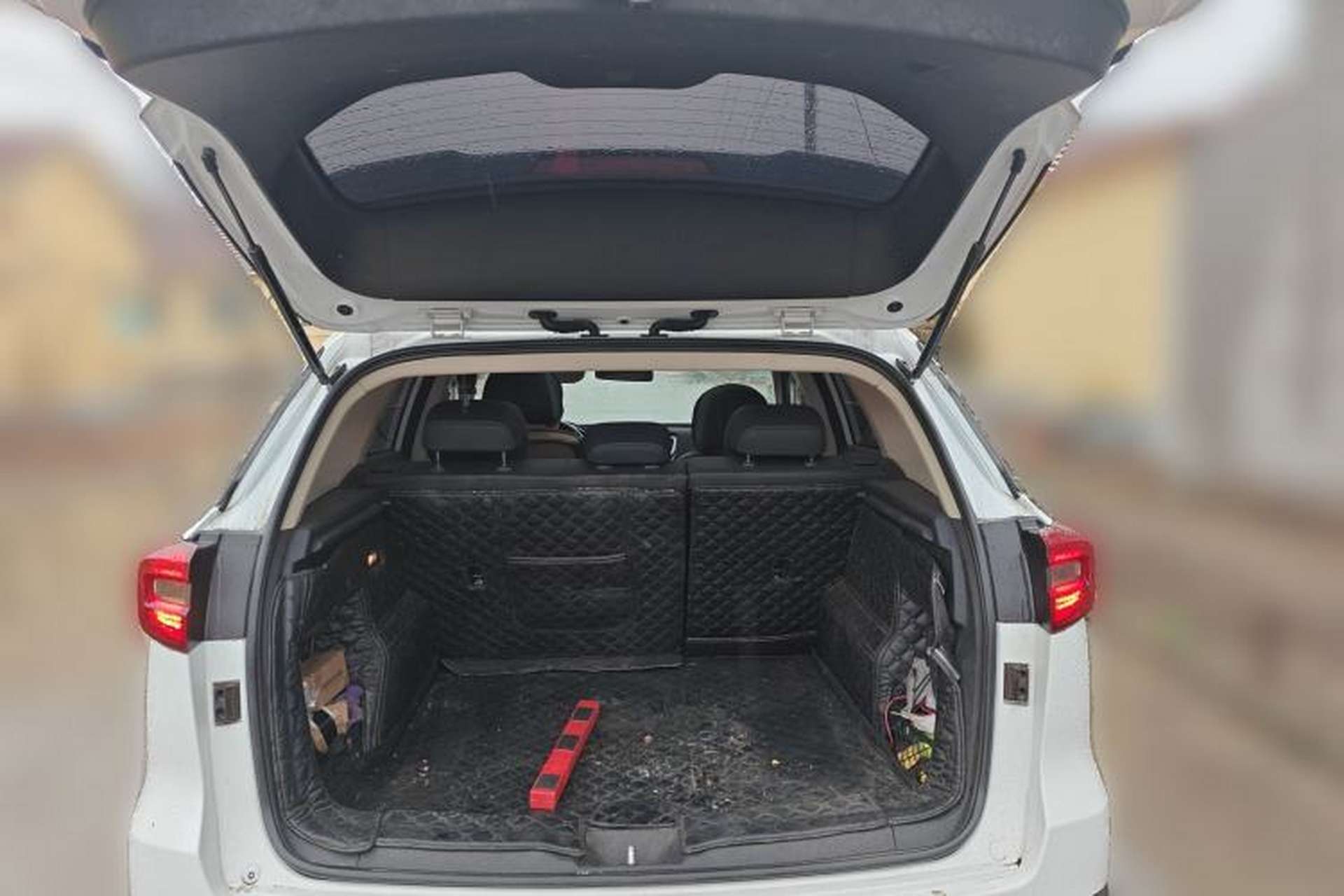 Used FAW Senya R9 2018 1.2T Automatic Prestige Smart Enjoyment Model Trunk
