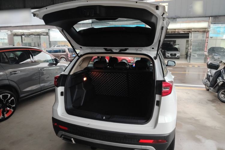 Used FAW Senya R9 2018 1.2T Automatic Comfortable Smart Edition Trunk