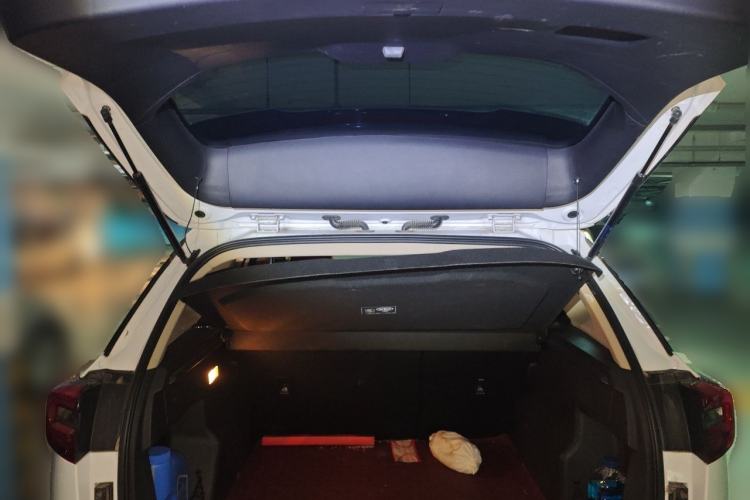 Used FAW Senya R9 2018 1.2T Automatic Luxury Smart Edition Trunk