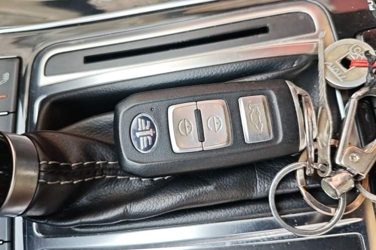 Used FAW Senya R9 2018 1.2T Automatic Prestige Smart Enjoyment Model Vehicle Key