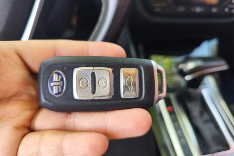 Used FAW Senya R9 2018 1.2T Automatic Prestige Smart Enjoyment Model Vehicle Key