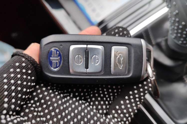 Used FAW Senya R9 2018 1.2T Manual Prestige Smart Enjoyment Model Vehicle Key