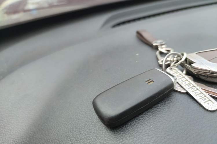 Used FAW Senya R9 2018 1.2T Automatic Luxury Smart Edition Vehicle Key