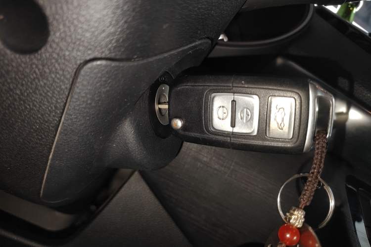 Used FAW Senya R9 2018 1.2T Automatic Comfortable Smart Edition Vehicle Key