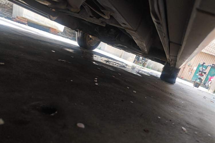 Used FAW Senya S80 2011 1.5L Manual 7-Seater Comfort Edition Chassis Rear Right
