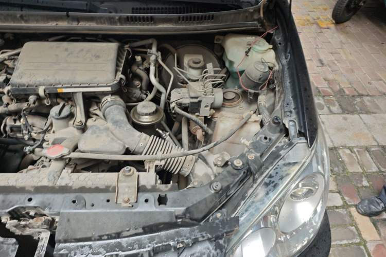 Used FAW Senya S80 2011 1.5L Manual 5-Seater Comfort Edition Engine Bay Left