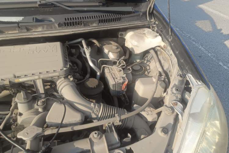 Used FAW Senya S80 2011 1.5L Manual 7-Seater Urban Elite Edition Engine Bay Left