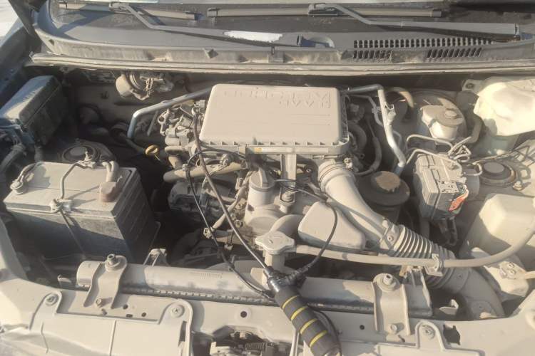 Used FAW Senya S80 2011 1.5L Manual 7-Seater Urban Elite Edition Engine Bay