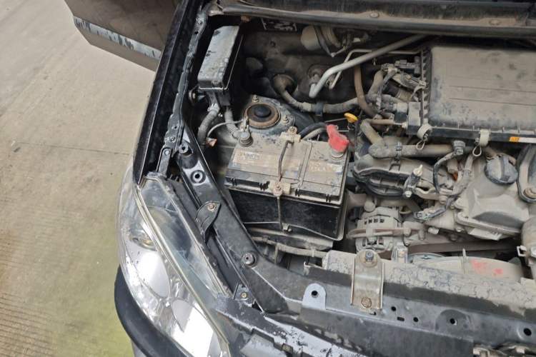 Used FAW Senya S80 2011 1.5L Manual 5-Seater Comfort Edition Engine Bay Right