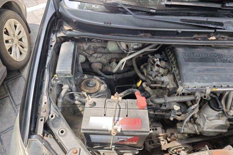 Used FAW Senya S80 2011 1.5L Automatic 5-Seater Urban Elite Edition Engine Bay Right