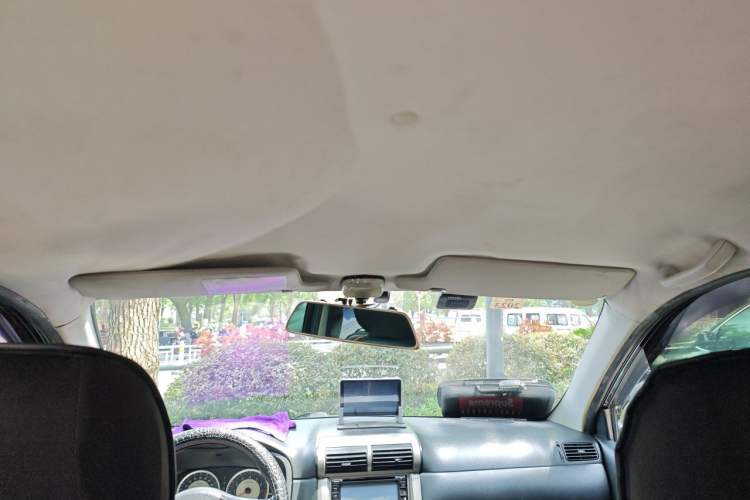 Used FAW Senya S80 2011 1.5L Automatic 5-Seater Urban Elite Edition Headliner