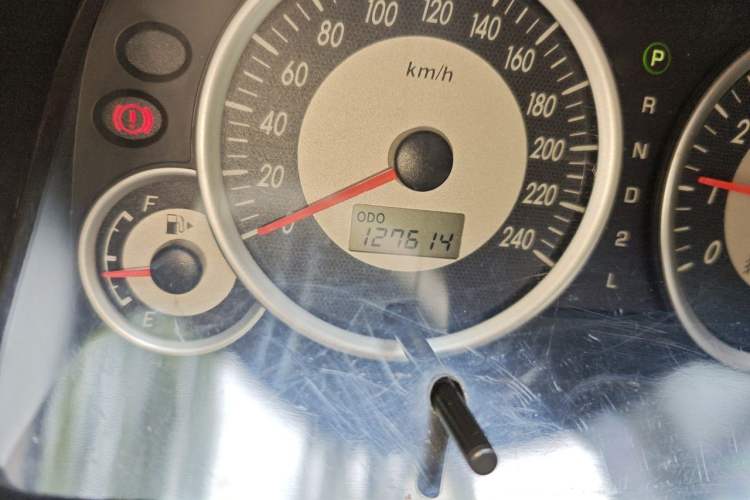Used FAW Senya S80 2011 1.5L Automatic 5-Seater Urban Elite Edition Odometer Close Up