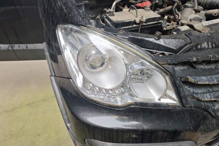 Used FAW Senya S80 2011 1.5L Manual 5-Seater Comfort Edition Right Front Headlight