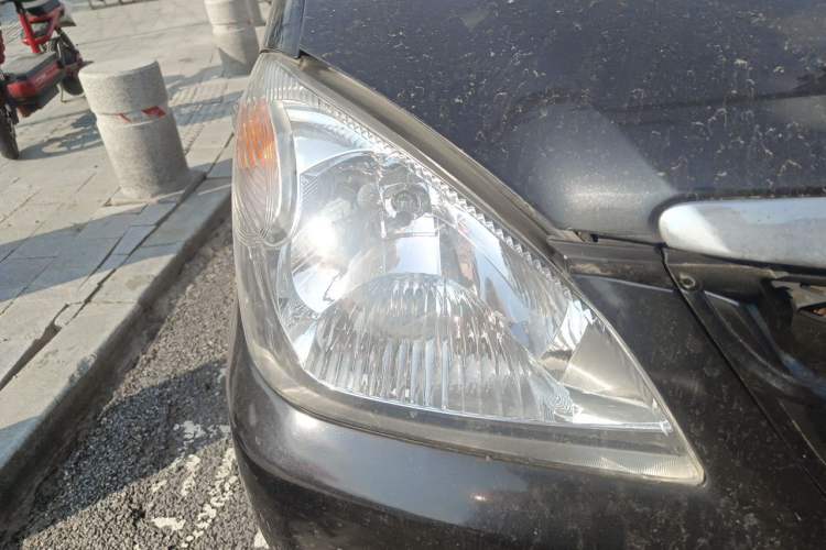 Used FAW Senya S80 2011 1.5L Manual 7-Seater Urban Elite Edition Right Front Headlight