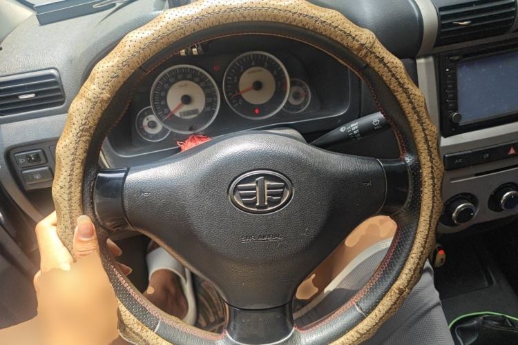 Used FAW Senya S80 2011 1.5L Manual 7-Seater Comfort Edition Steering Wheel