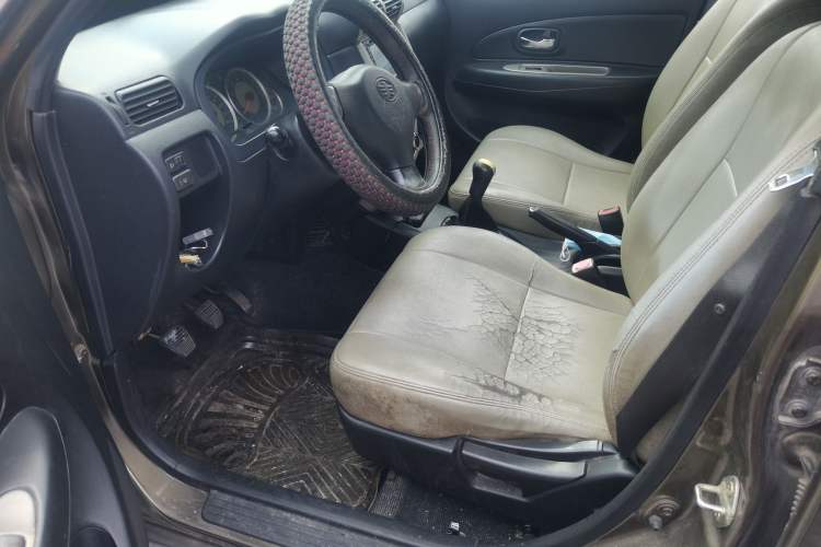 Used FAW Senya S80 2011 1.5L Manual 5-Seater Urban Elite Edition Driver Seat