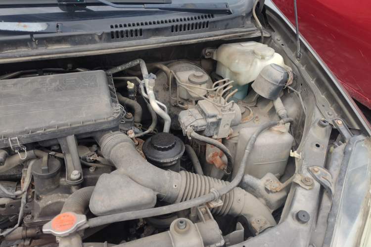 Used FAW Senya S80 2011 1.5L Manual 5-Seater Urban Elite Edition Engine Bay Left