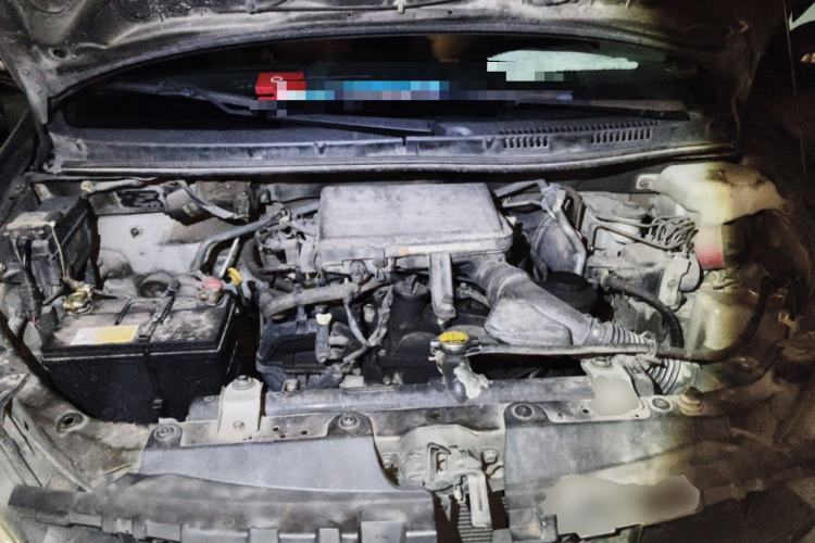 Used FAW Senya S80 2011 1.5L Manual 7-Seater Comfort Edition Engine Bay