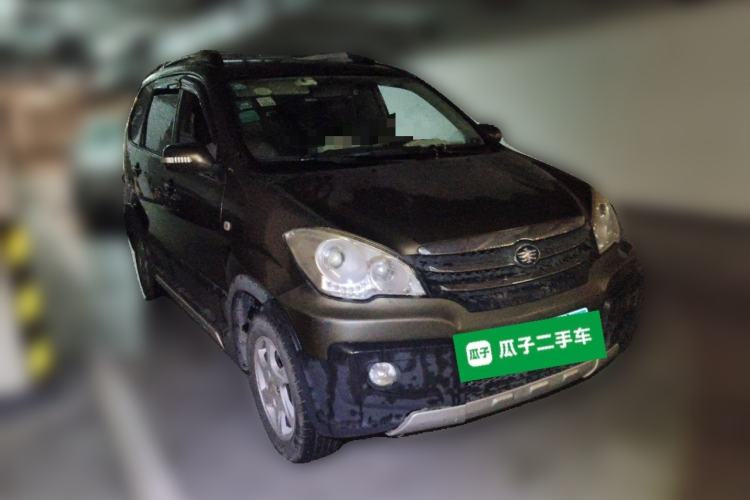 Used FAW Senya S80 2011 1.5L Manual 7-Seater Comfort Edition Front Right 45 Deg