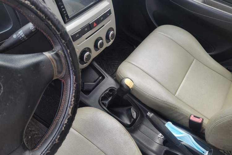 Used FAW Senya S80 2011 1.5L Manual 5-Seater Urban Elite Edition Gear Lever
