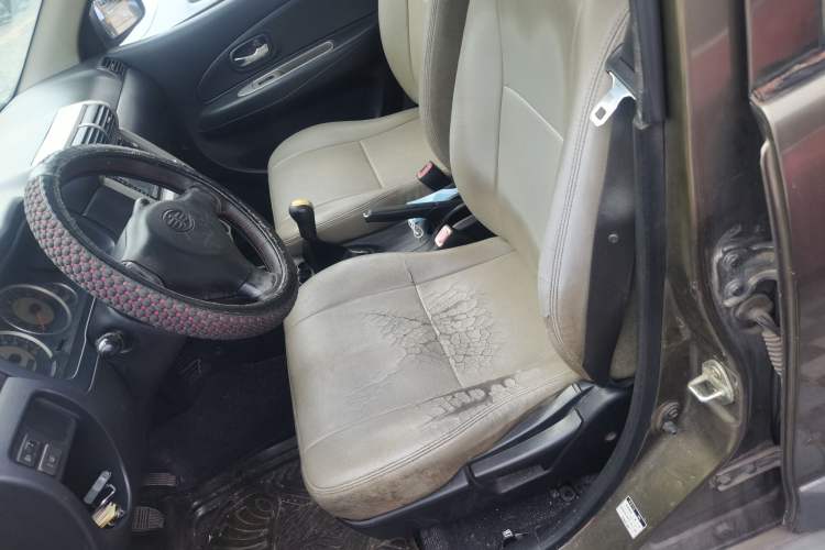 Used FAW Senya S80 2011 1.5L Manual 5-Seater Urban Elite Edition Left Front Seat