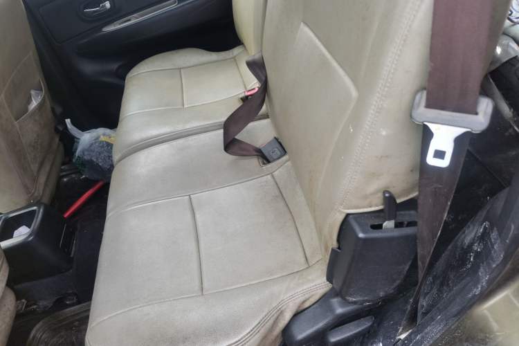 Used FAW Senya S80 2011 1.5L Manual 5-Seater Urban Elite Edition Left Rear Seat
