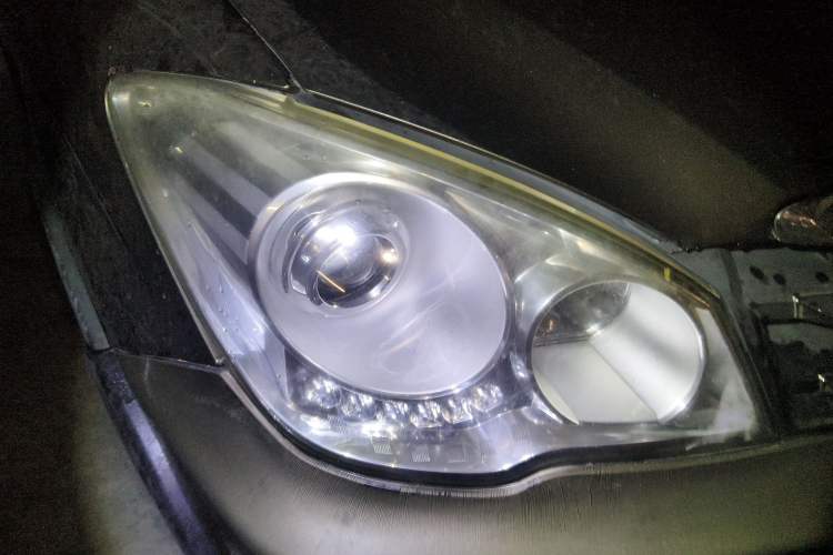 Used FAW Senya S80 2011 1.5L Manual 7-Seater Comfort Edition Right Front Headlight