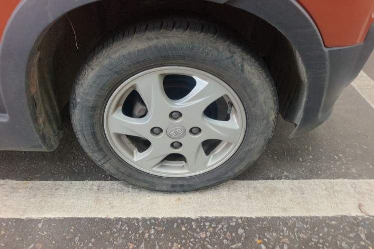 Used FAW Senya S80 2011 1.5L Manual 5-Seater Urban Elite Edition Right Front Wheel Hub
