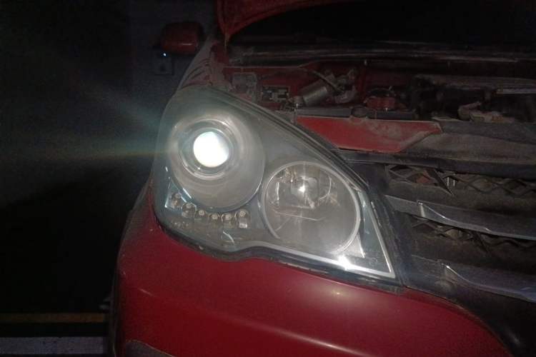 Used FAW Senya S80 2011 1.5L Manual 5-Seater Luxury Model Right Front Headlight