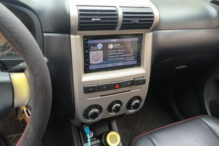 Used FAW Senya S80 2011 1.5L Manual 7-Seater Urban Elite Edition Audio And AC Panel