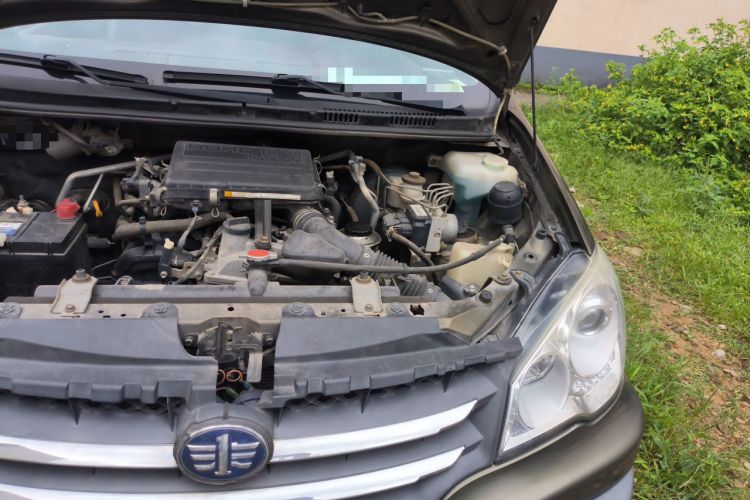 Used FAW Senya S80 2011 1.5L Manual 7-Seater Urban Elite Edition Engine Bay Left