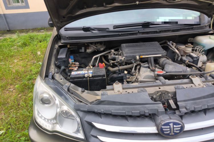 Used FAW Senya S80 2011 1.5L Manual 7-Seater Urban Elite Edition Engine Bay Right