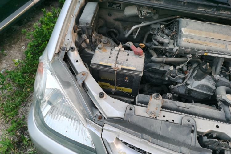 Used FAW Senya S80 2011 1.5L Manual 7-Seater Urban Elite Edition Engine Bay Right