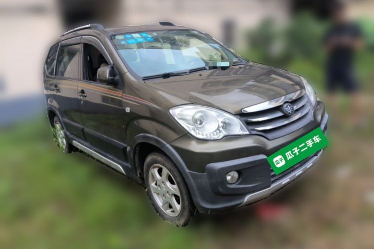 Used FAW Senya S80 2011 1.5L Manual 7-Seater Urban Elite Edition Front Right 45 Deg
