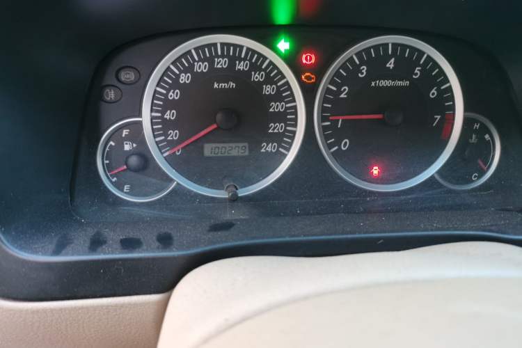Used FAW Senya S80 2011 1.5L Manual 7-Seater Urban Elite Edition Odometer Close Up