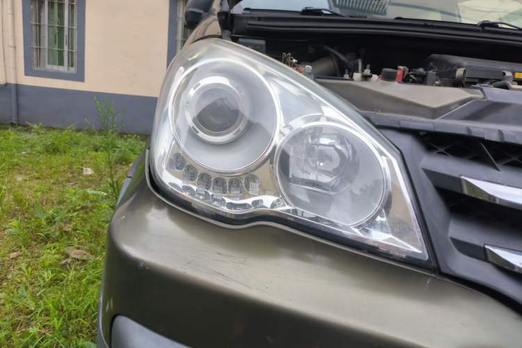 Used FAW Senya S80 2011 1.5L Manual 7-Seater Urban Elite Edition Right Front Headlight