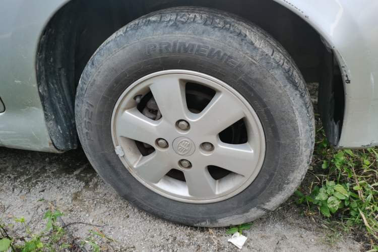 Used FAW Senya S80 2011 1.5L Manual 7-Seater Urban Elite Edition Right Front Wheel Hub