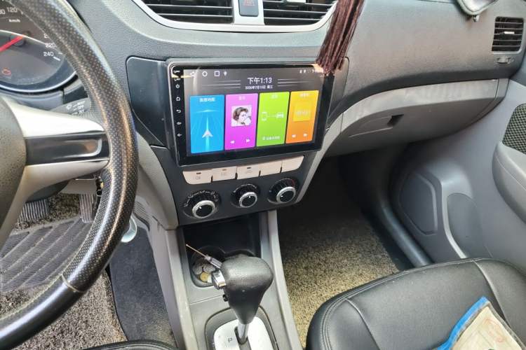 Used FAW Senya S80 2011 1.5L Automatic 5-Seater Elite Navigation Edition Audio And AC Panel