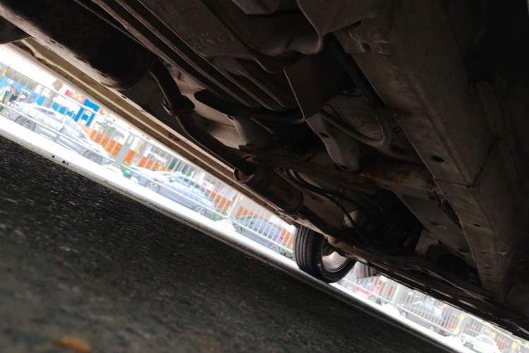 Used FAW Senya S80 2011 1.5L Manual 5-Seater Comfort Edition Chassis Rear Right