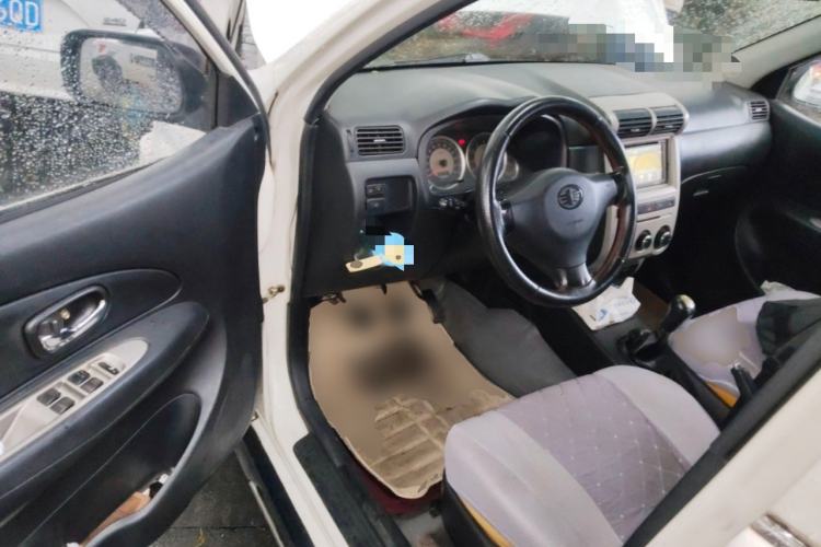 Used FAW Senya S80 2011 1.5L Manual 7-Seater Comfort Edition Driver Seat