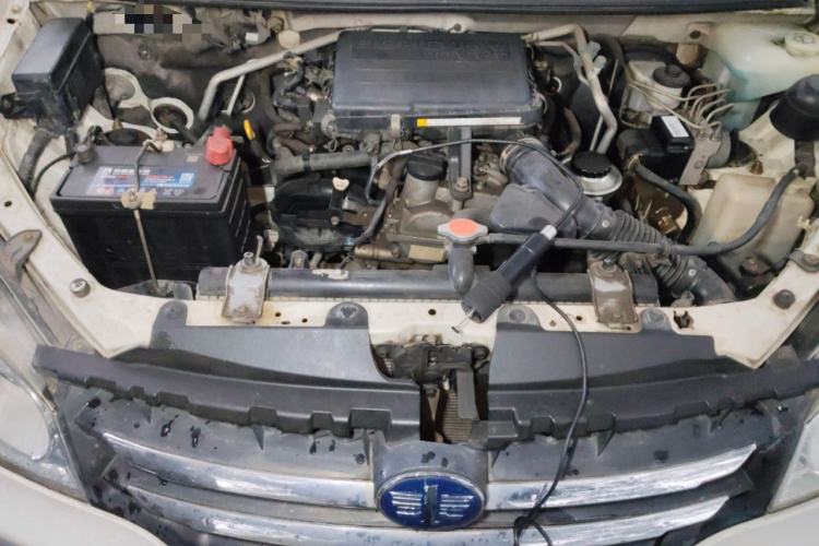 Used FAW Senya S80 2011 1.5L Manual 7-Seater Comfort Edition Engine Bay